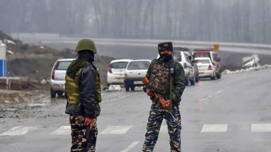 Pakistani militants plotting major attack in Kashmir: Report
