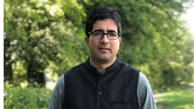 PSA Spree Former IAS Topper Shah Faesal Booked - Digpu