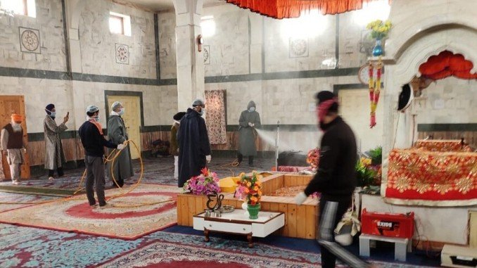 Brotherhood! Muslim youth sanitize historical Gurdwara in Pulwama
