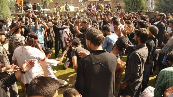 In Pictures: Mourning of Muharram observed in Kashmir 1 In Pictures Mourning of Muharram observed in Kashmir - DilPaziir - Digpu News