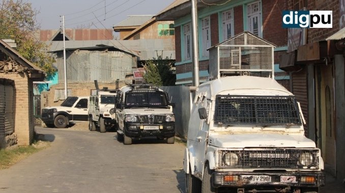 Three Lashkar-e-Taiba militants killed as gunfight ends in J&K’s Pulwama - Digpu News