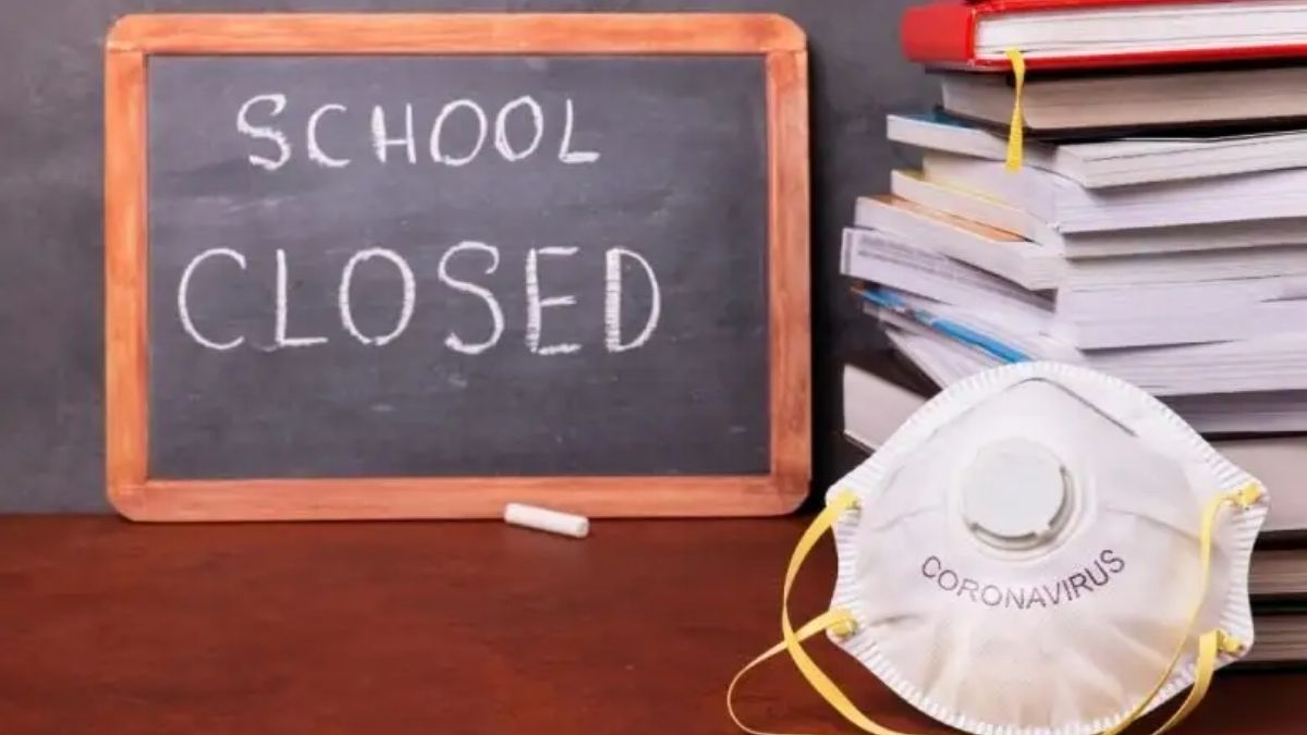 Schools open with 50% capacity but Malls in Delhi can open at 100% capacity