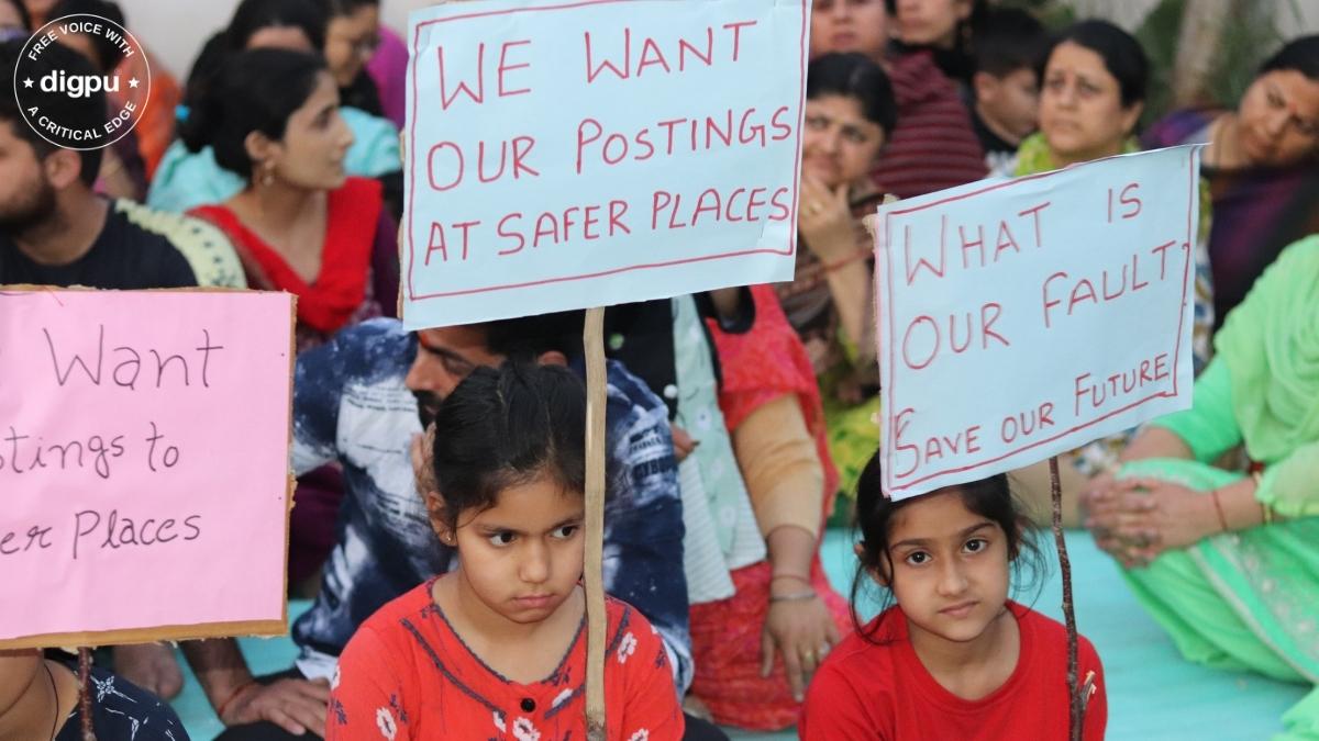 In Pictures: Candlelight vigil in Kashmir against Kashmiri Pandit's killing