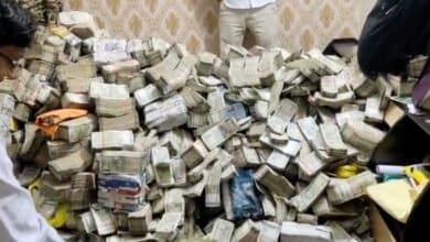 Massive Cash Haul Unveiled in Raids on Jharkhand Minister's Aide's House Help